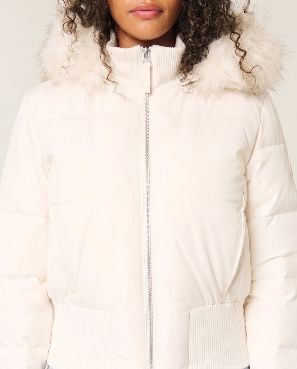 Blythe Puffer Jacket for Women - Cropped Hooded Zip-Up - White - detail