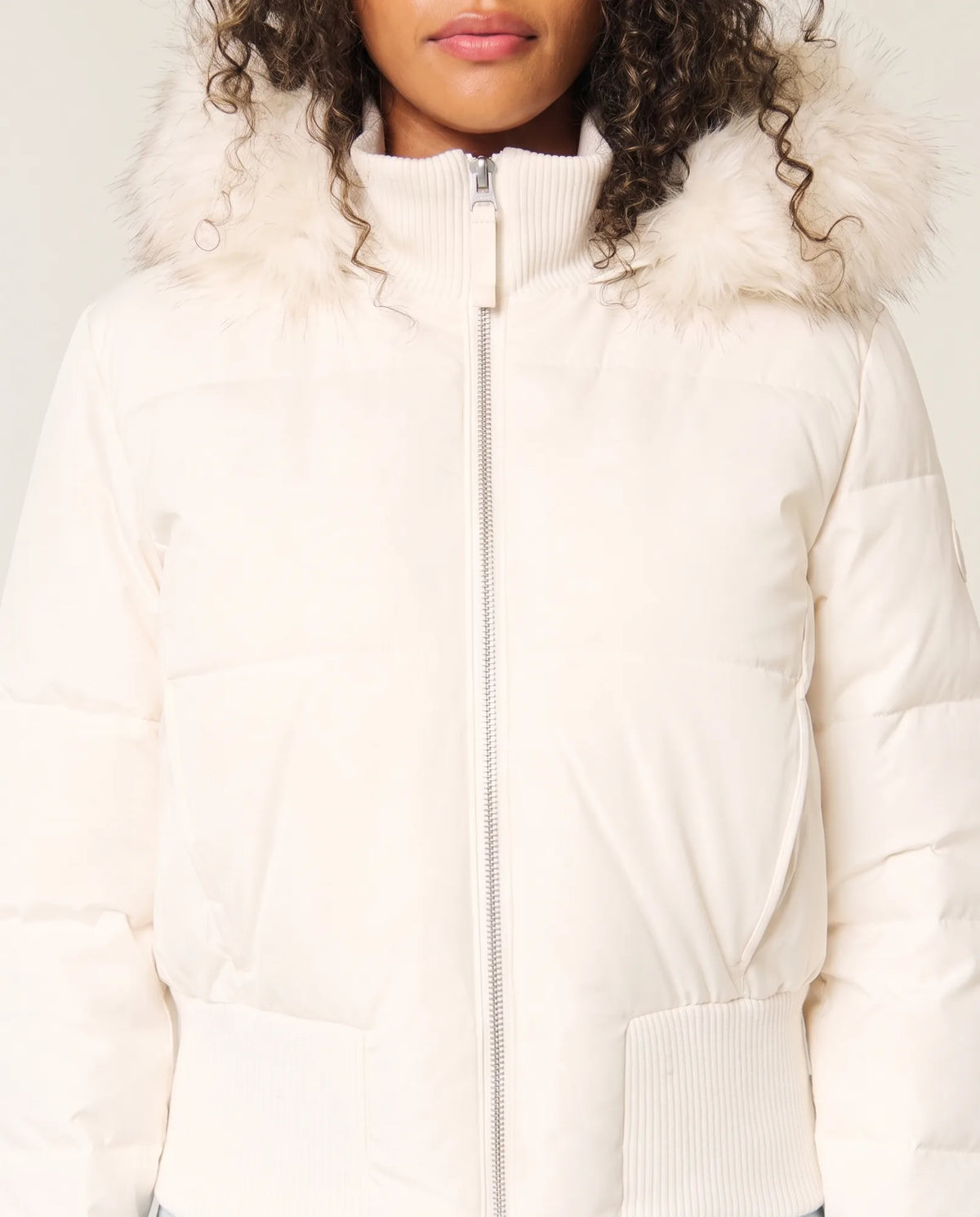 Blythe Puffer Jacket for Women - Cropped Hooded Zip-Up - White - detail