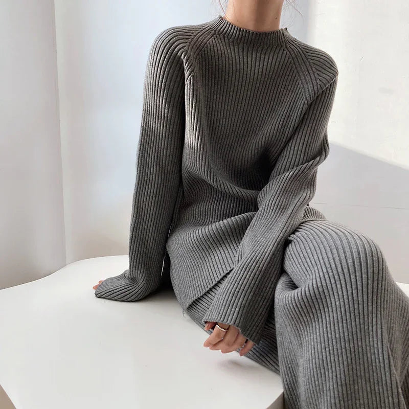 Knit Lounge Set with Ribbed Crew Neck Top — Grey