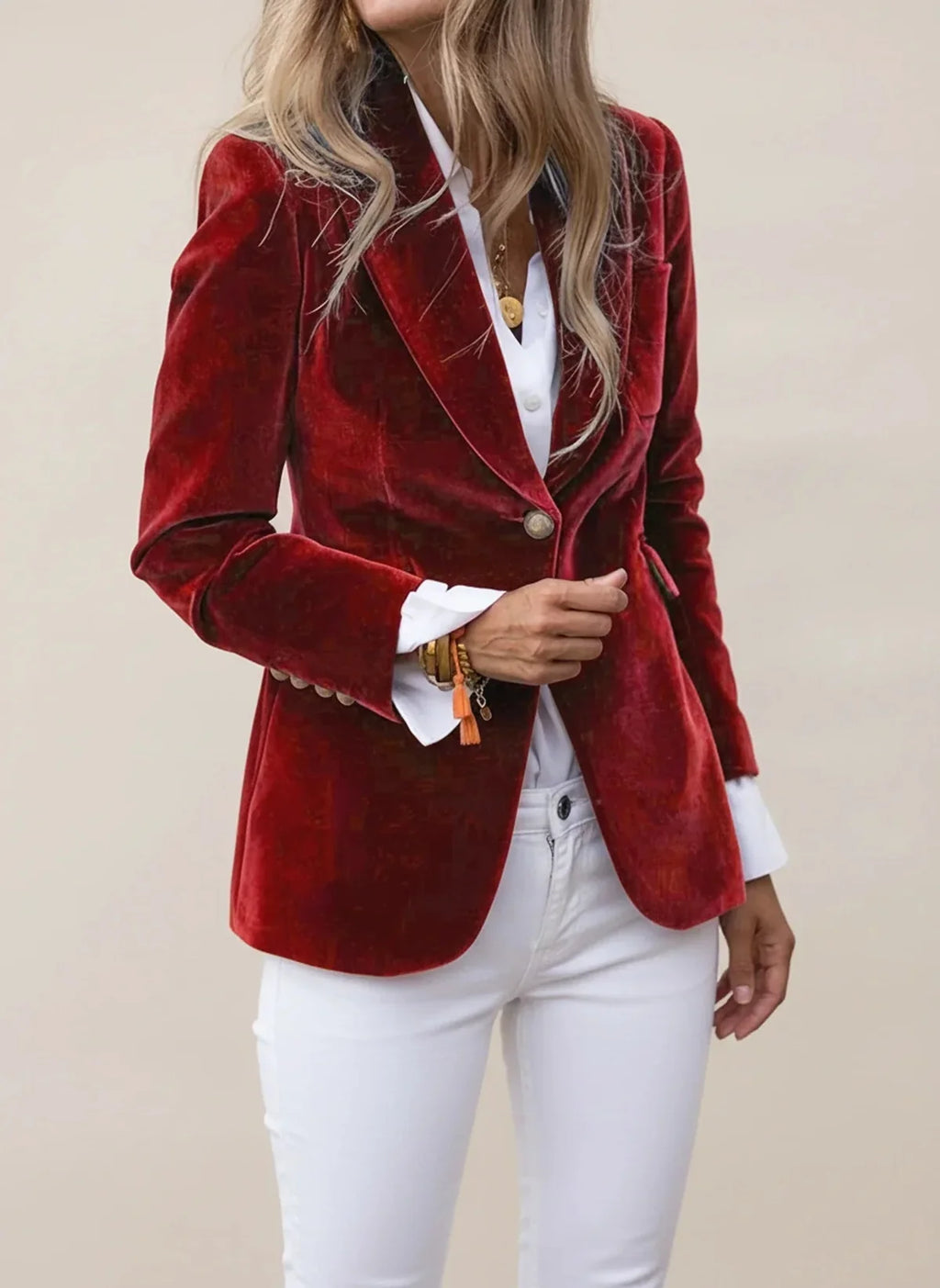 Velvet Blazer – Black Peak-Lapel Single-Button Tailored