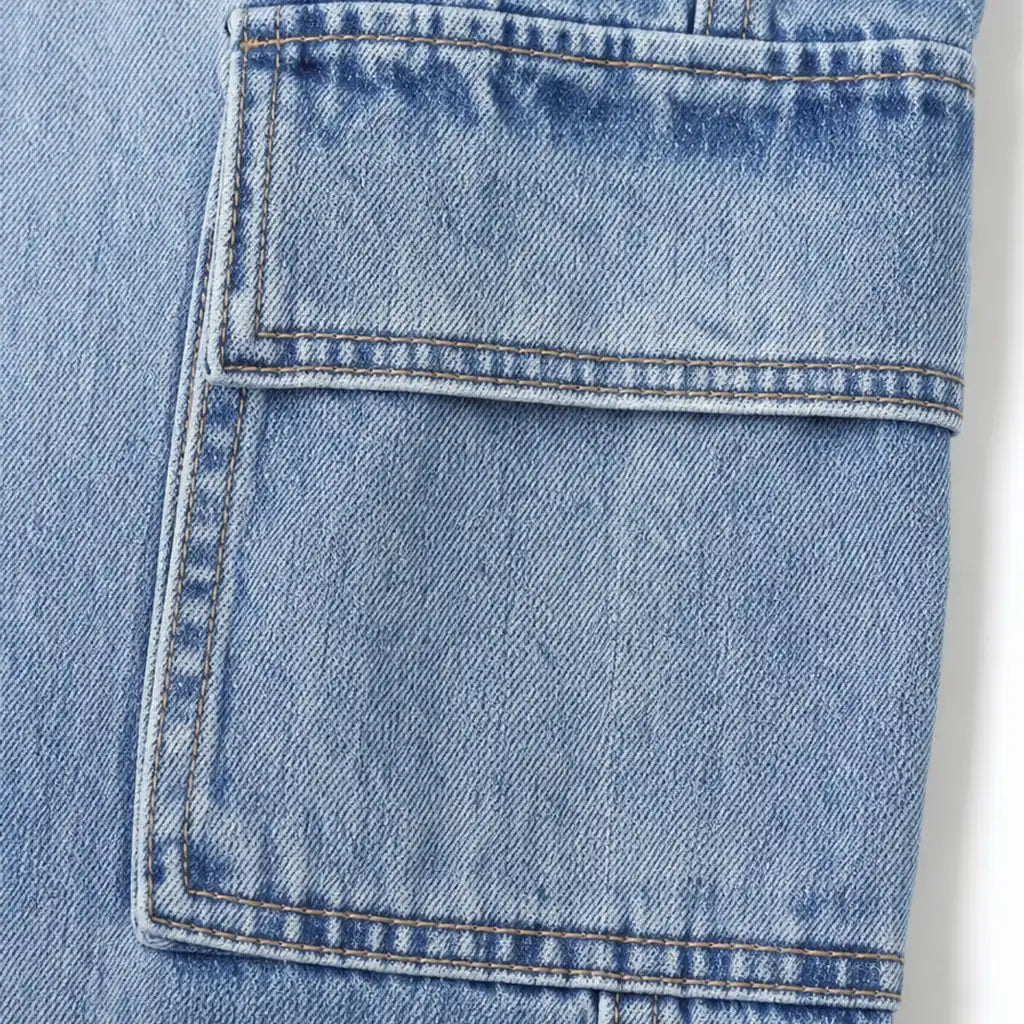 Cargo Pants – Light-Wash Baggy Cargo Jeans