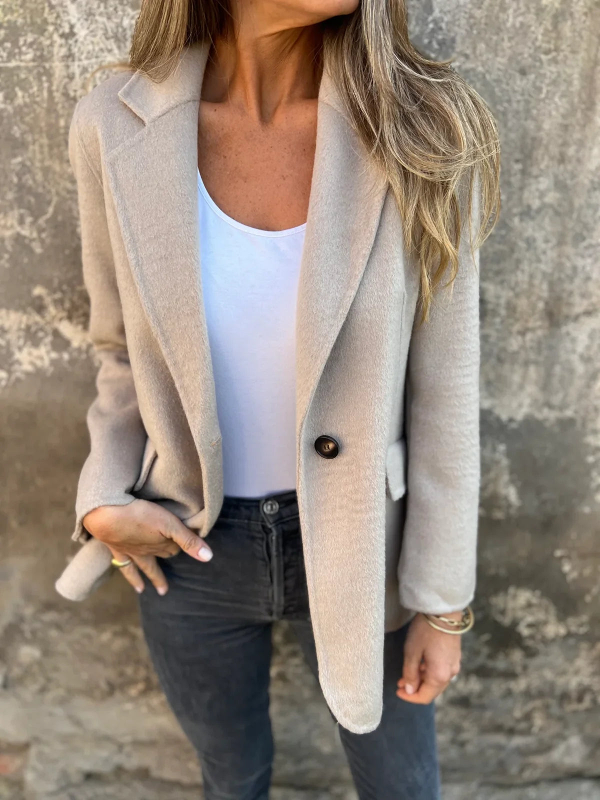 Statement Blazer – Yellow Tailored Single-Button