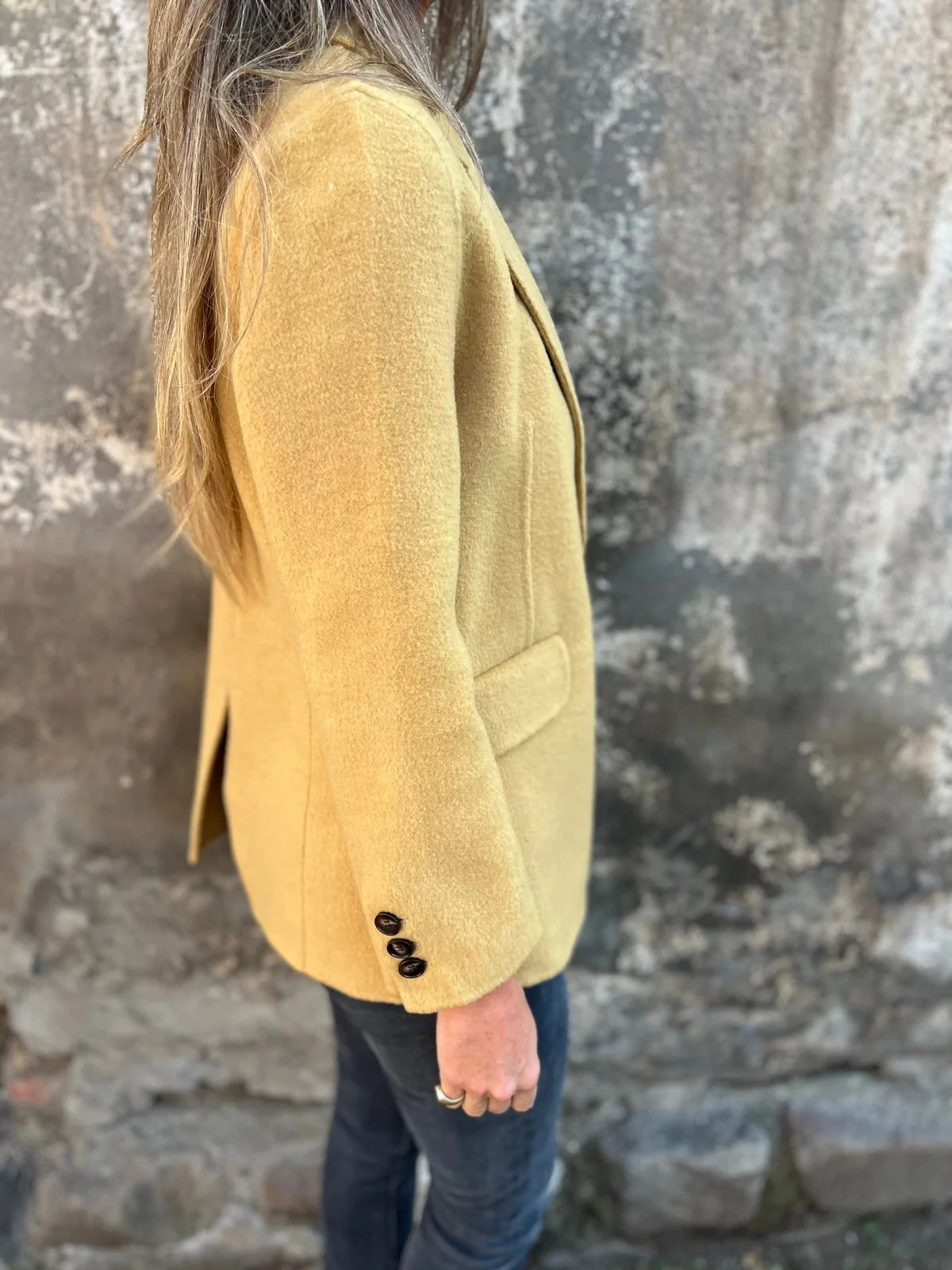 Statement Blazer – Yellow Tailored Single-Button