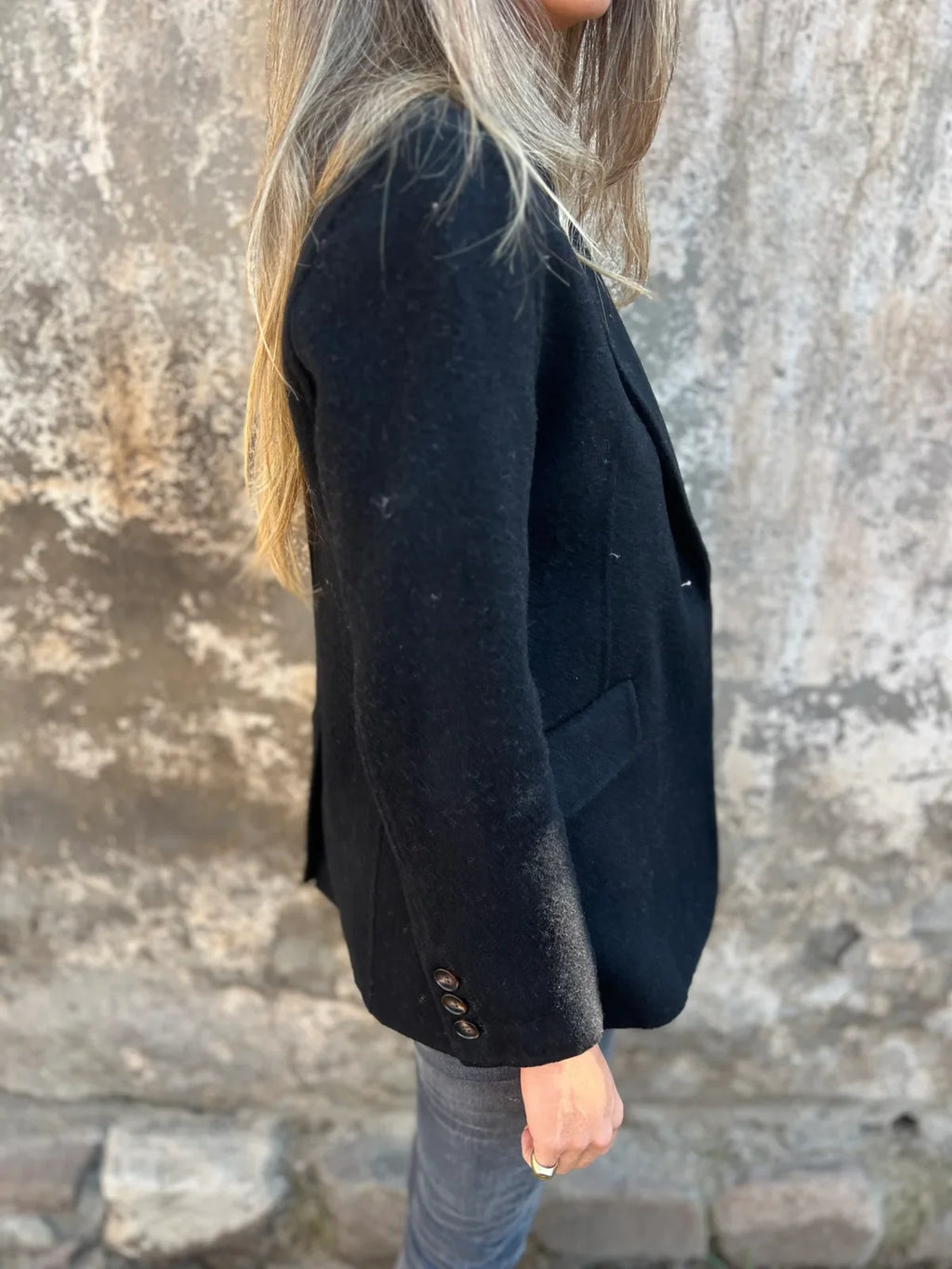 Statement Blazer – Yellow Tailored Single-Button