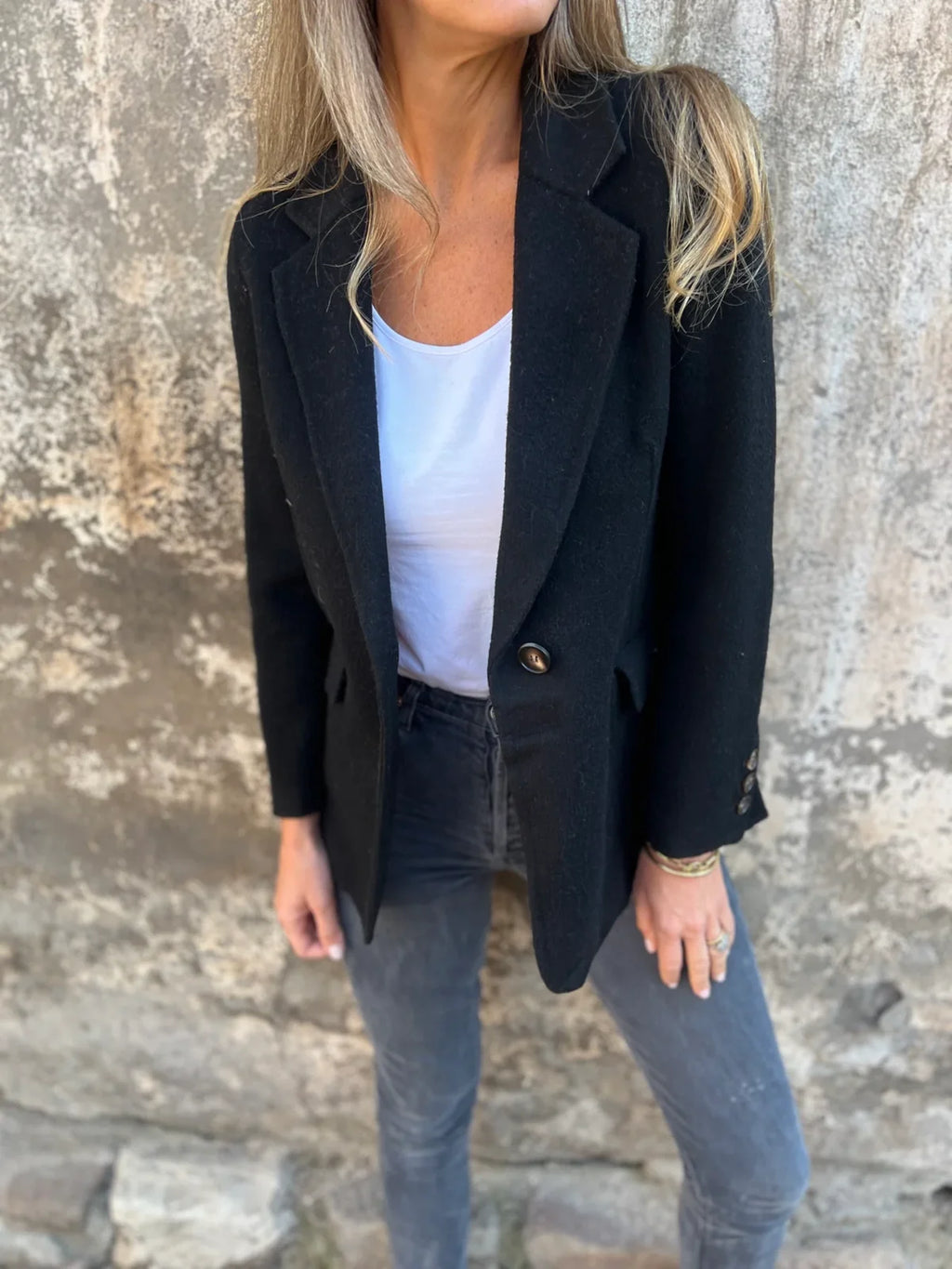 Statement Blazer – Yellow Tailored Single-Button